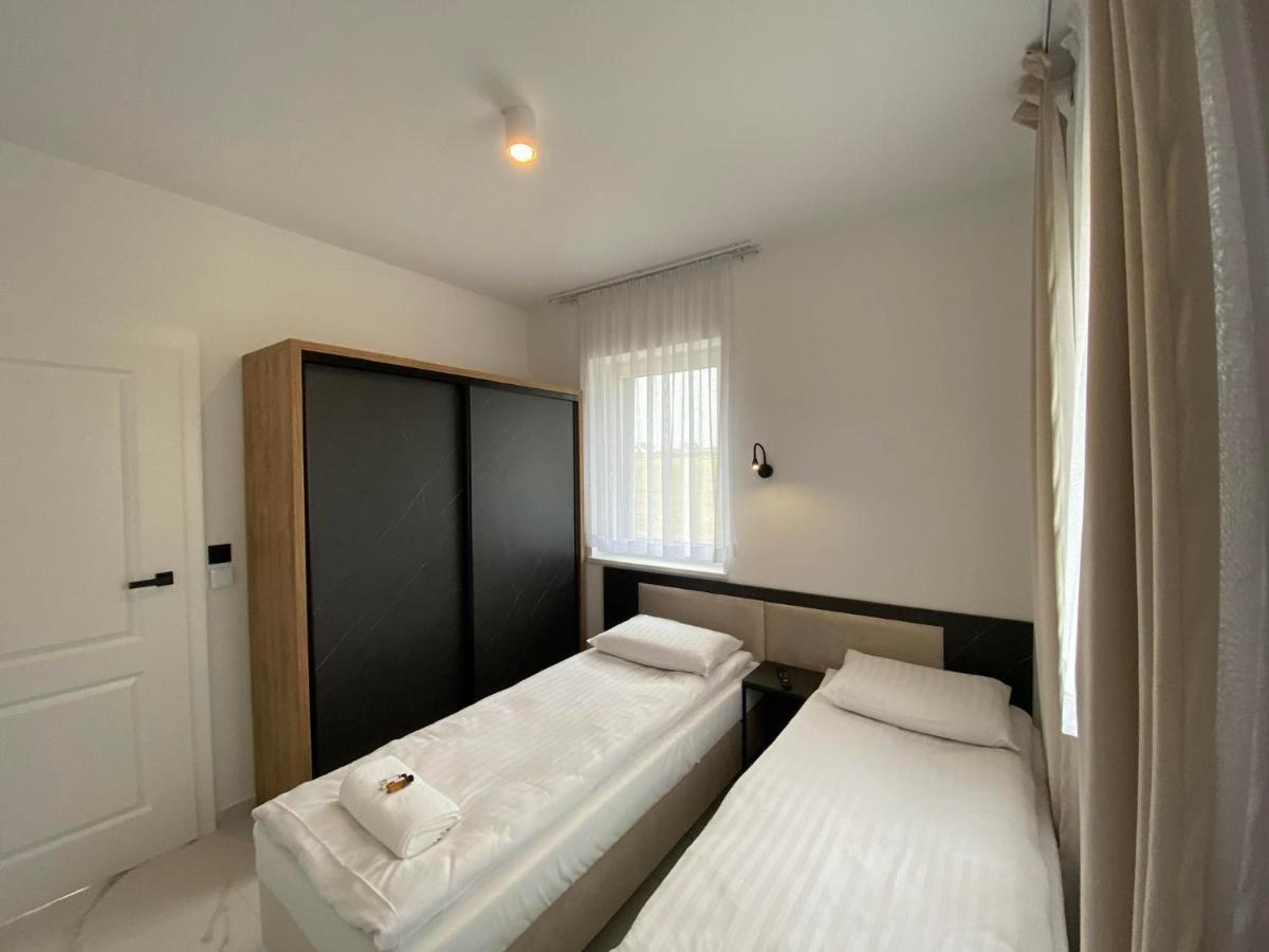 Appartement Apartament Powidz Extérieur photo